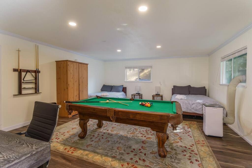 Acorn House - Charming House In Green Heaven With Pool Table With Lovely Backyard Окхерст Экстерьер фото